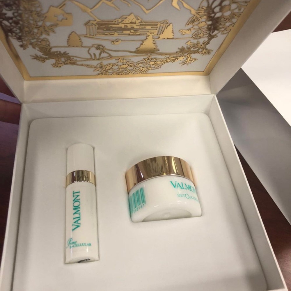 Valmont gift box